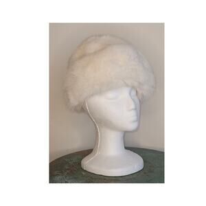Vintage Gwen Pennington White Rabbit Fur Hat, 22"